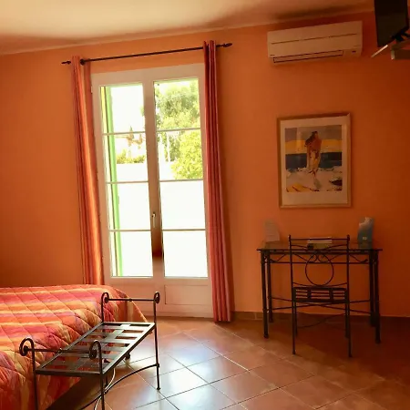 Du Vignoble Hotel 3*